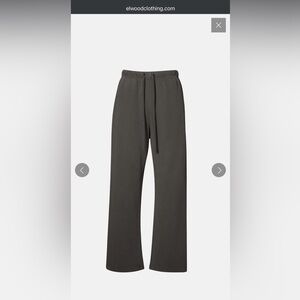 ELWOOD CORE STRAIGHT LEG SWEATPANT